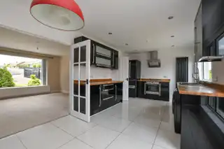 22 Dermott CrescentImage 8
