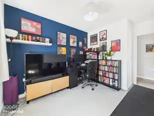 7 Broadway LinkImage 17
