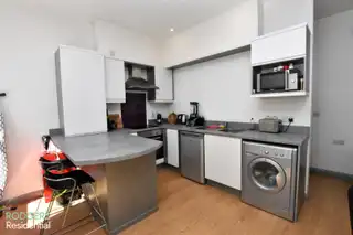 Apt 9, 104 Eglantine AvenueImage 6