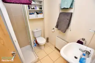 Apt 11 Elm CourtImage 8