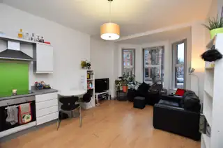 Apt 4, 104 Eglantine AvenueImage 3