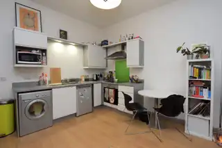 Apt 4, 104 Eglantine AvenueImage 4