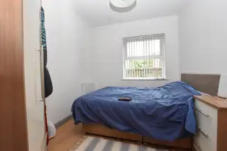 Apt 2, 125 Wellesley AvenueImage 4
