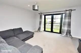 Apt 6, 92 Kinross AvenueImage 3