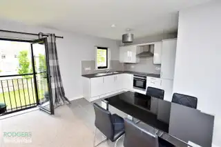 Apt 6, 92 Kinross AvenueImage 5