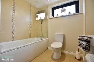 Apt 2, 84 Kinross AvenueImage 7
