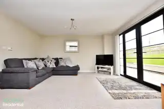 Apt 2, 84 Kinross AvenueImage 3