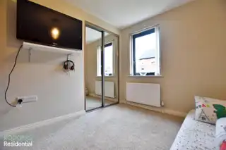 Apt 2, 84 Kinross AvenueImage 6