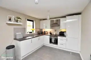 Apt 2, 84 Kinross AvenueImage 4