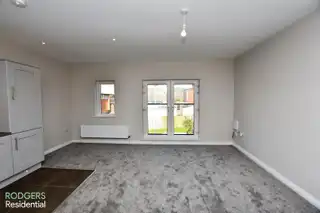Apt 4, 6 Loughan HallImage 4