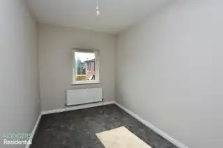 Apt 4, 6 Loughan HallImage 8