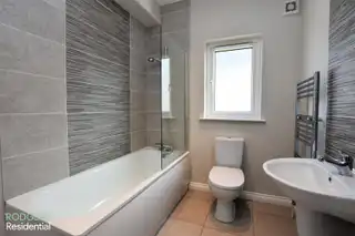 Apt 4, 6 Loughan HallImage 9