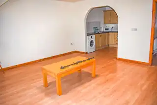 13 Albert MewsImage 7