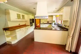6 College CloseImage 10