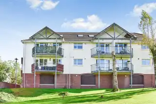 25 Silverwood CourtImage 17