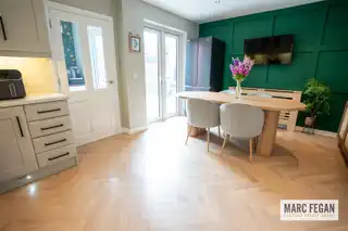 379 Belvedere ManorImage 15