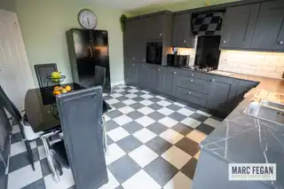 15 Bann CloseImage 9