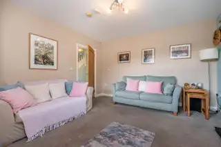 19 Manor LaneImage 6