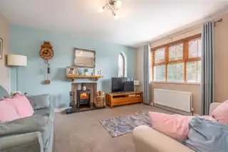19 Manor LaneImage 4