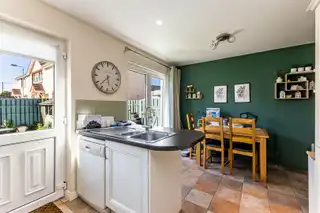 18 Albion CourtImage 6