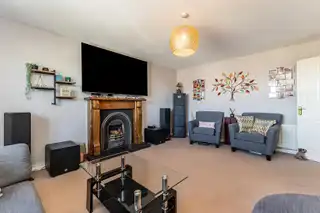 12 Church Hill ParkImage 3