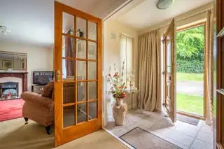25 Woodrow GardensImage 2
