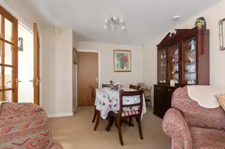 25 Woodrow GardensImage 4