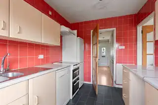 38 Moyra DriveImage 5