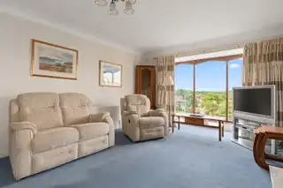 7 The HamptonsImage 4
