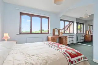 7 The HamptonsImage 13