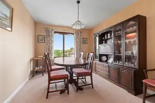 7 The HamptonsImage 8