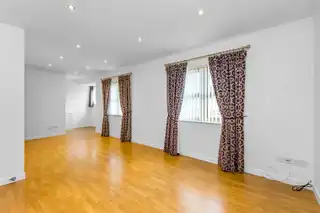 15 Woodrow GardensImage 2