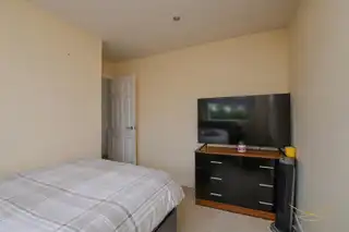 4 Fairview ParadeImage 31