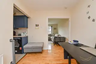 4 Fairview ParadeImage 20