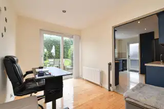 4 Fairview ParadeImage 18