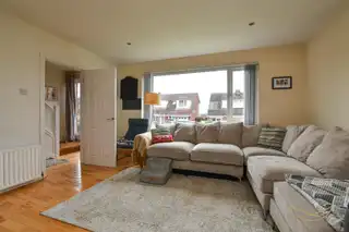 4 Fairview ParadeImage 12