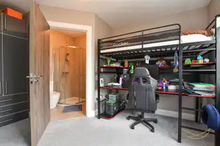 Upper RoadImage 40