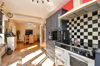 12 Burnet CloseImage 16
