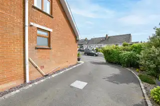 2 Collinview DriveImage 40