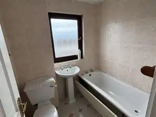 8 Lacken GardensImage 10