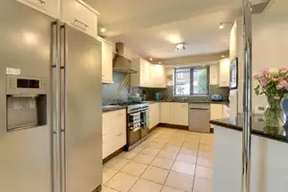 8 Newtown ValeImage 7