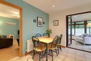 8 Newtown ValeImage 9