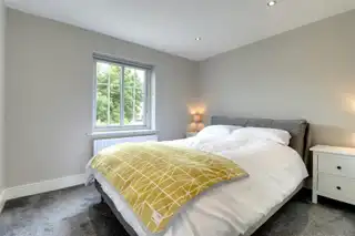 1 Manse GateImage 16