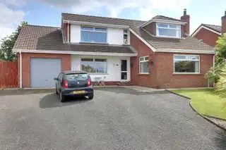 Image 1 for 10 Kinwood Crescent