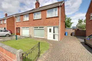 Image 1 for 9 Rugby Gardens