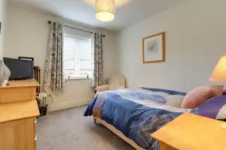 2 Oak Meadow GreenImage 18