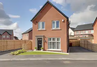 Image 1 for 2 Oak Meadow Green