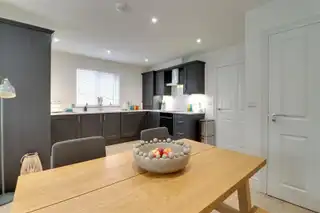 2 Oak Meadow GreenImage 9