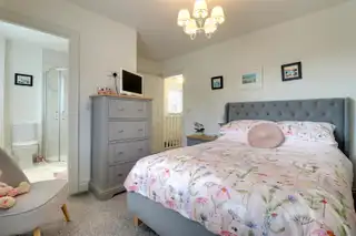 2 Oak Meadow GreenImage 16