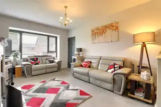 10 Balmoral CourtImage 4